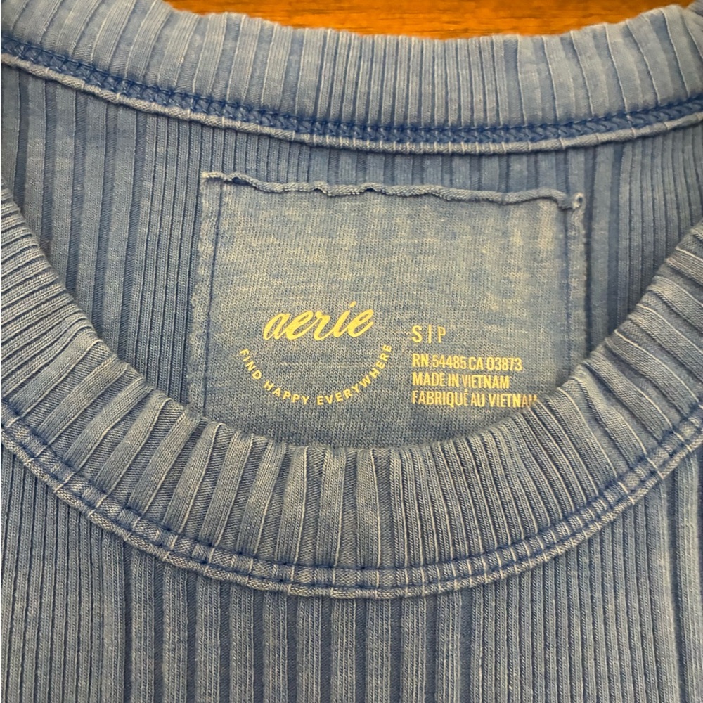 Aerie Tank Top Women’s Small Blue Ribbed Cropped - Picture 2 of 3